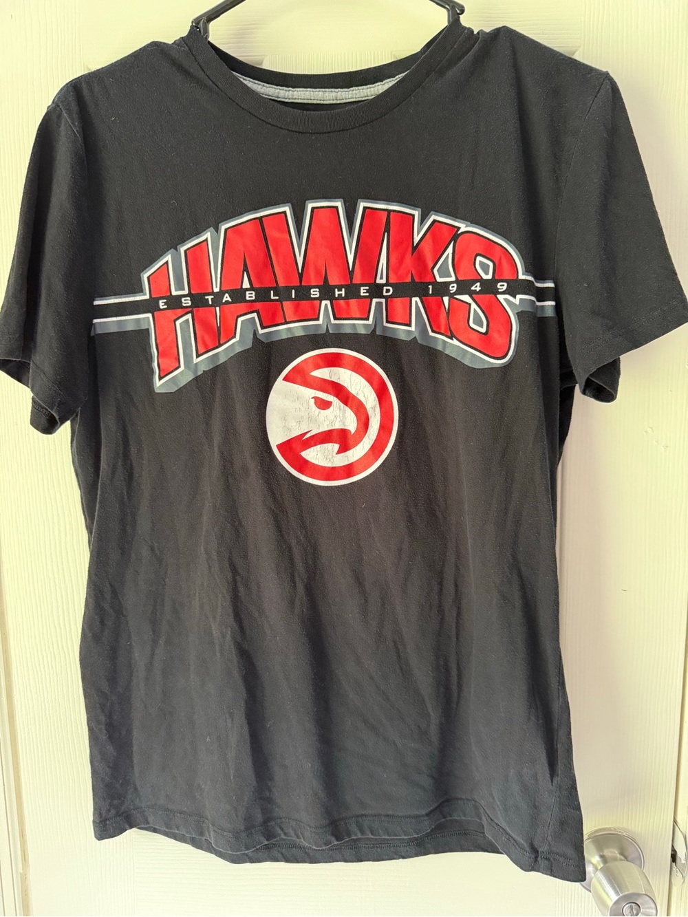NBA Atlanta Hawks Black Red Graphic Short Sleeve Tee